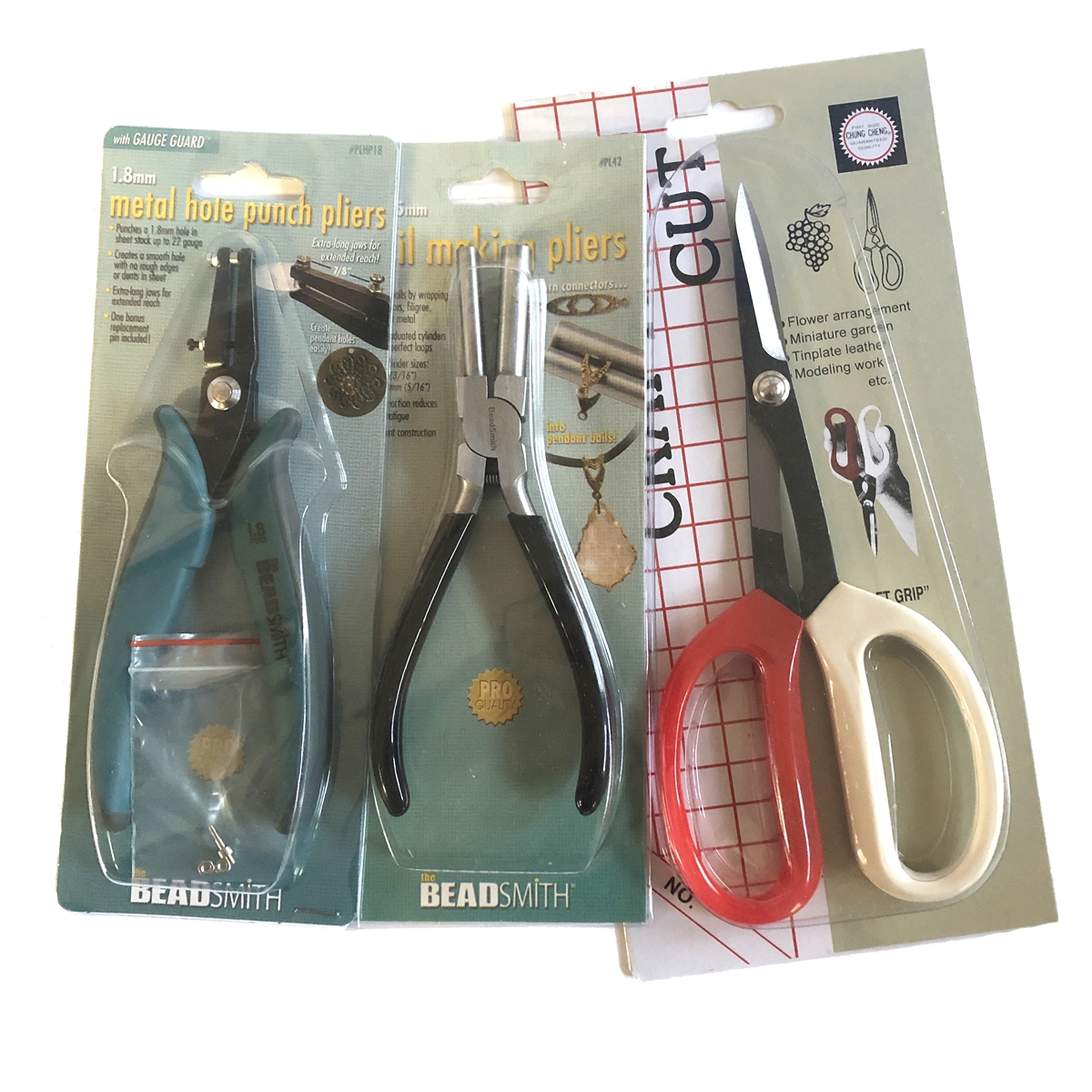 Which Looping Pliers Make Better Bails - Wire Wrapping with the WrapMaker 